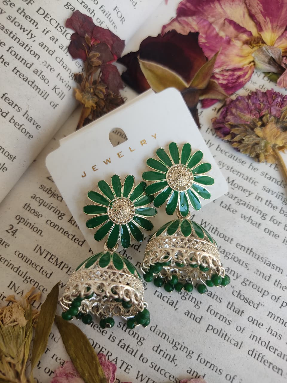 Green Daisy Floral Earings